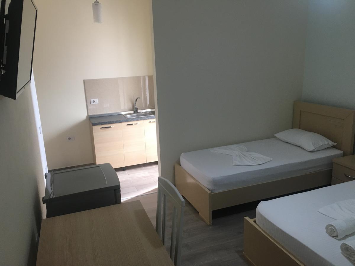 Rent Rooms Kapri Pogradec Luaran gambar